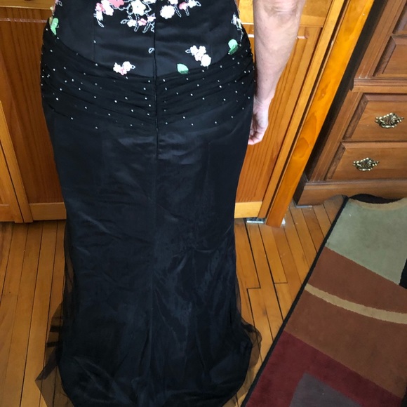 Black Prom Dress - Picture 3 of 5